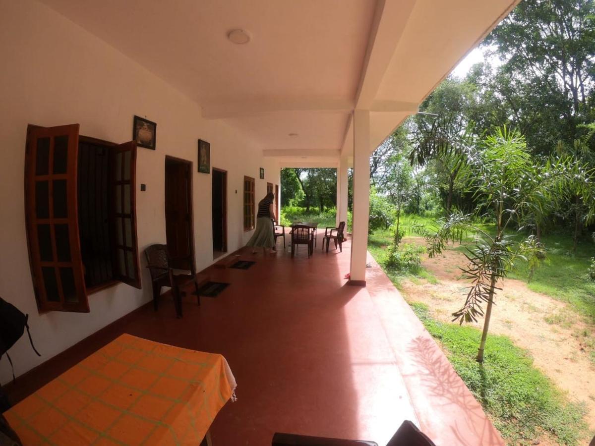 Punkalasa Tourist Lodge Anuradhapura Exteriör bild