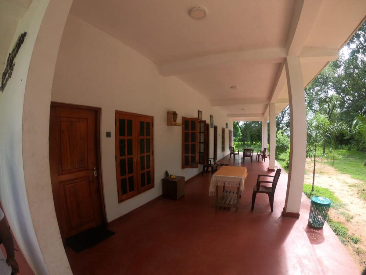 Punkalasa Tourist Lodge Anuradhapura Exteriör bild